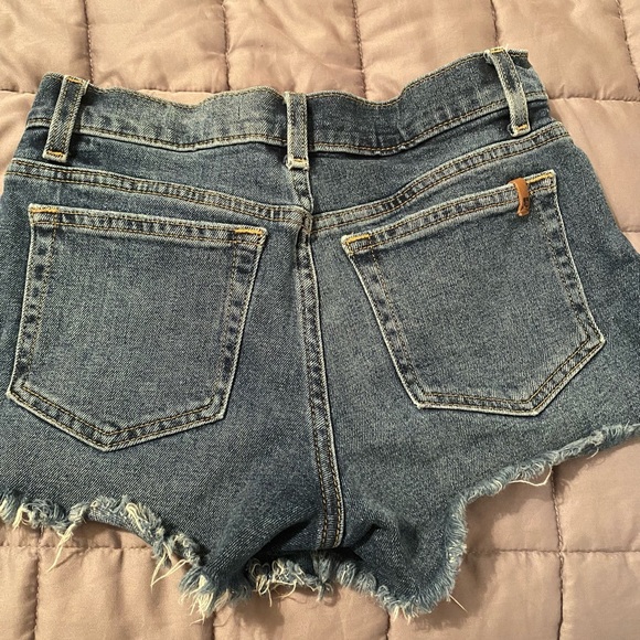 Joe’s womens size 24 cut off jean shorts - Picture 4 of 4